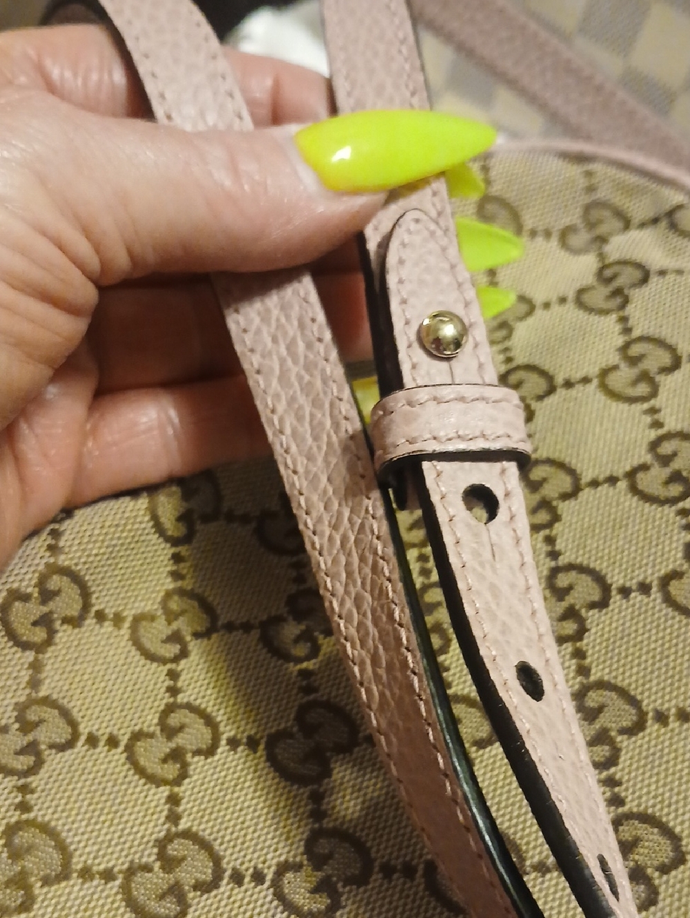 Authentic Gucci Crossbody - Picture 8 of 10